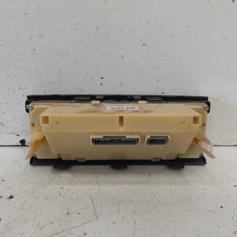 heater/aircon controls