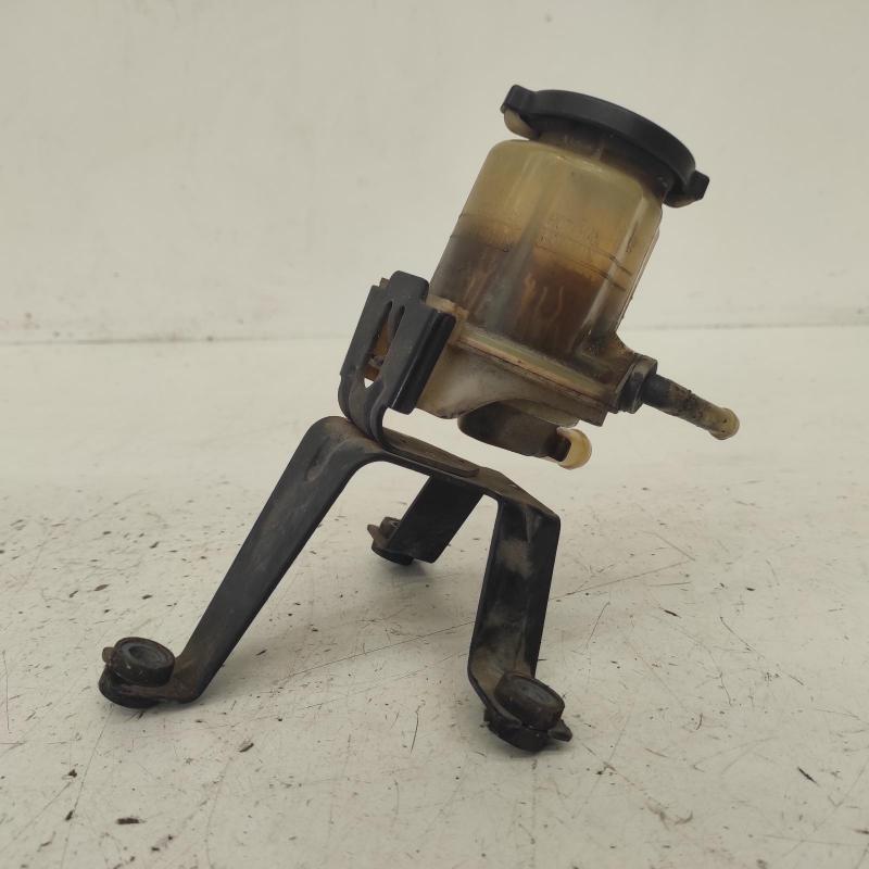 power steering reservoir