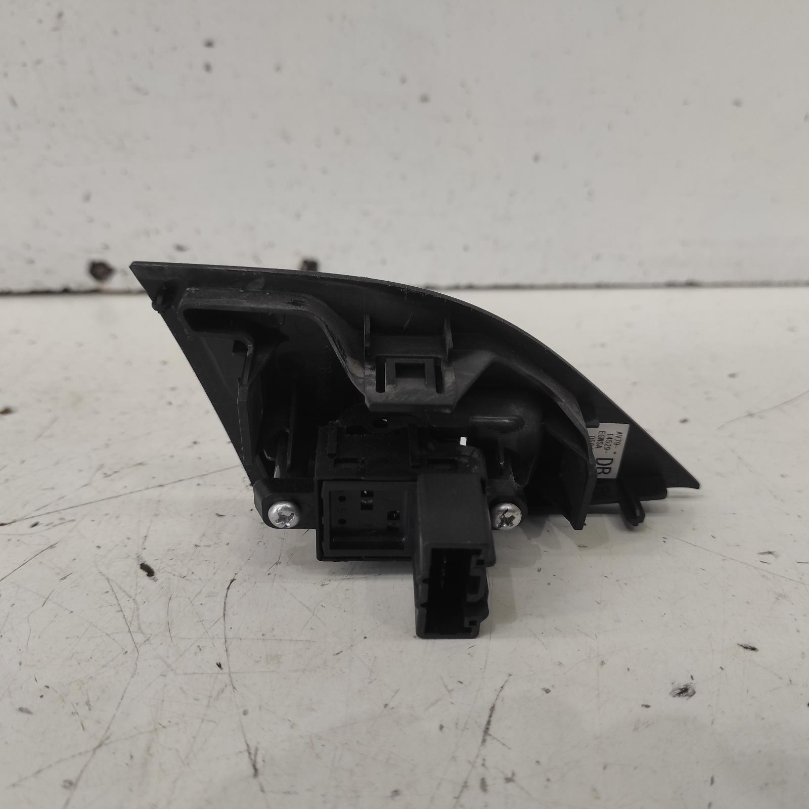 Bt50 Power Door Window Switch 2011-2020 lh front/lh rear/rh rear,up-ur,10/11-06/20 00021429 #641325