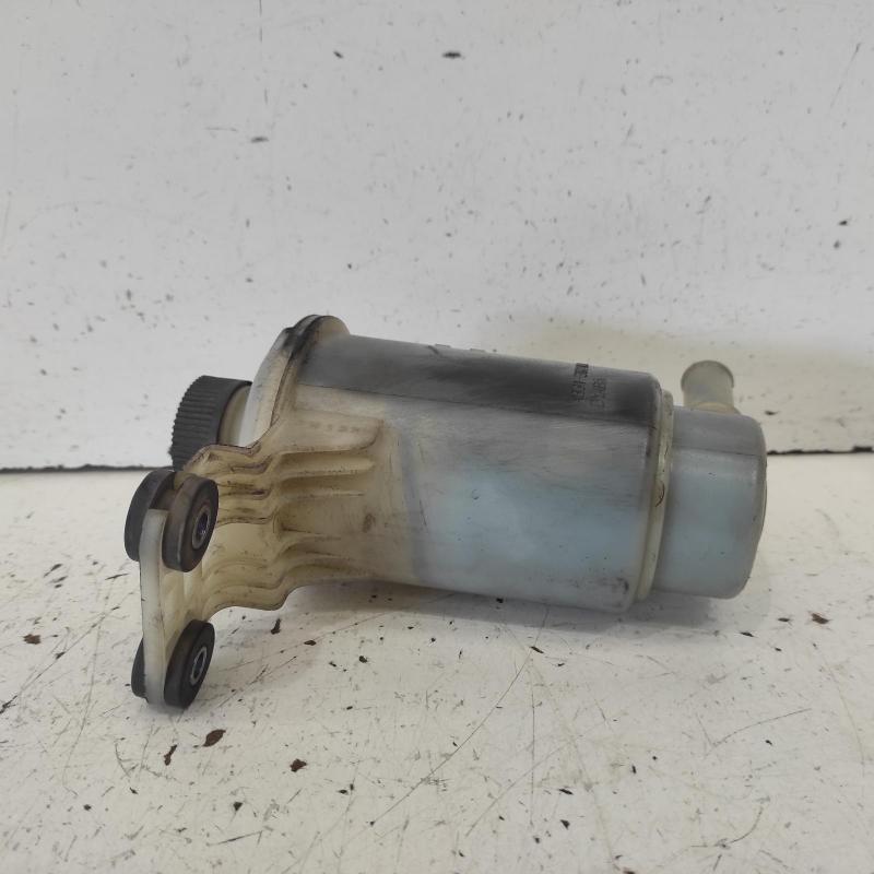 power steering reservoir
