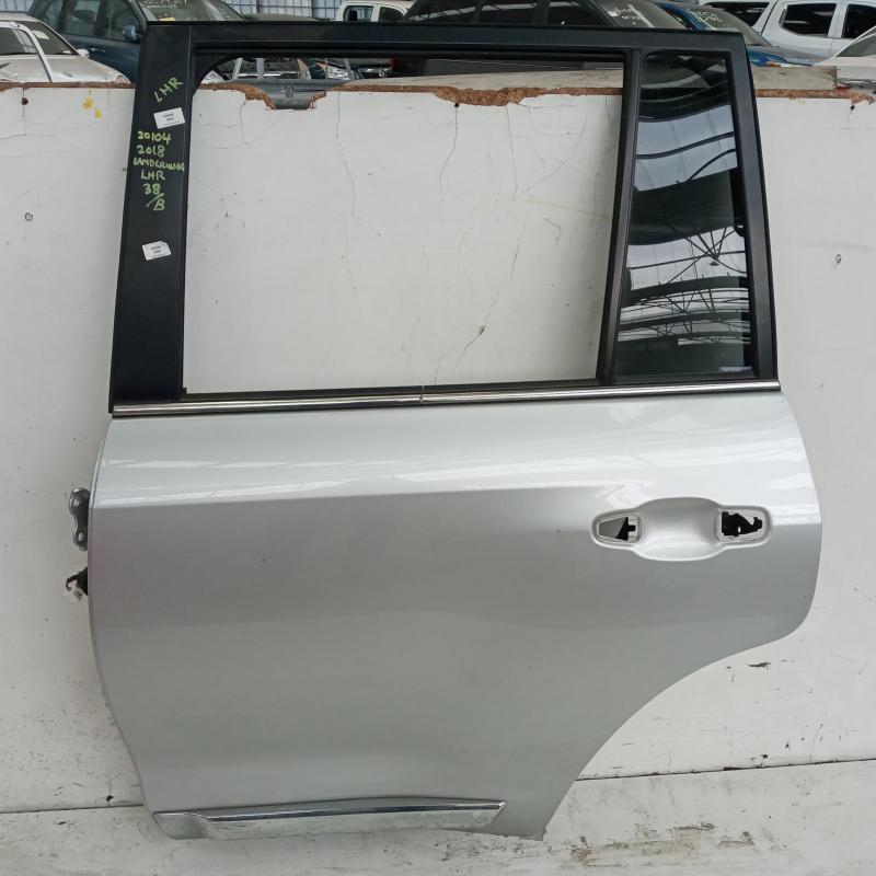 door/sliding rear left