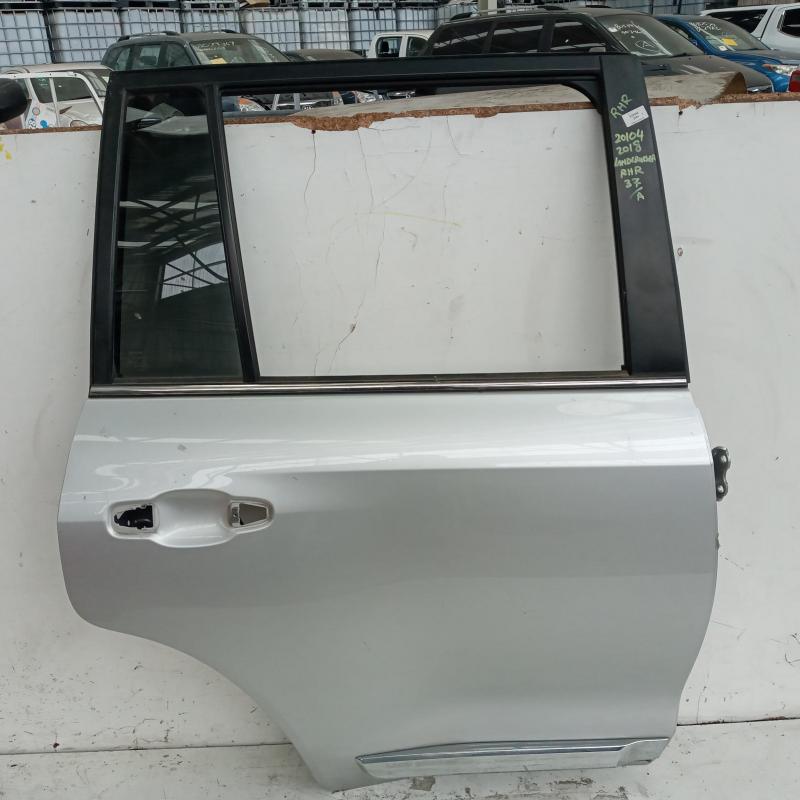 door/sliding rear right