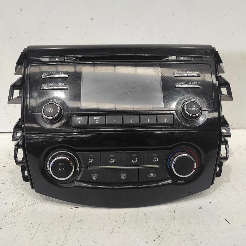 stereo/head unit
