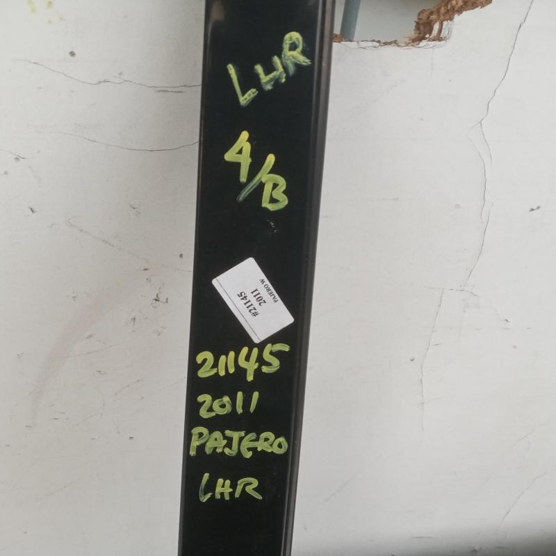 door/sliding rear left