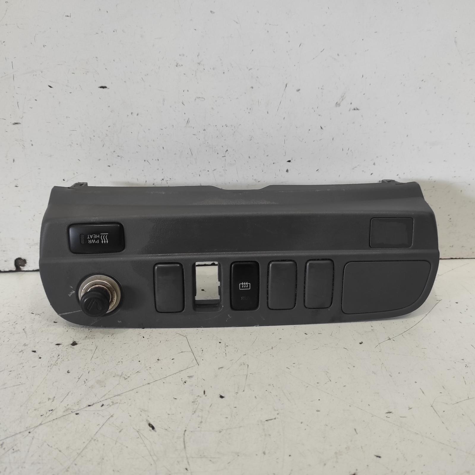 Hilux Miscellaneous Switch Relay 2005-2015 rear demister switch,02/05-08/15 00021403 #641746