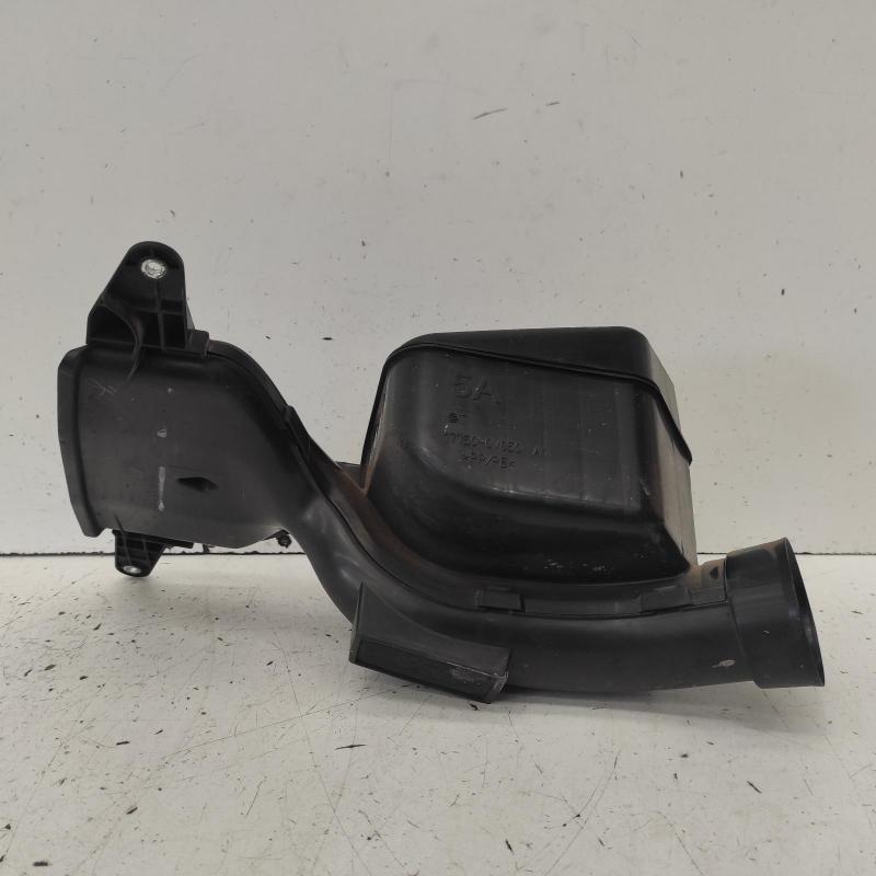 air cleaner duct/hose