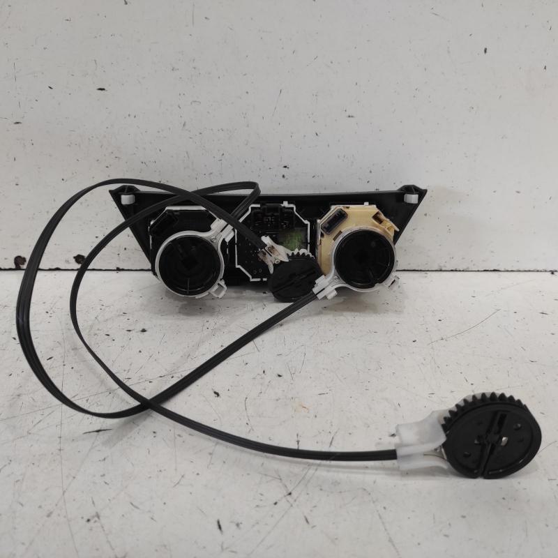 heater/aircon controls