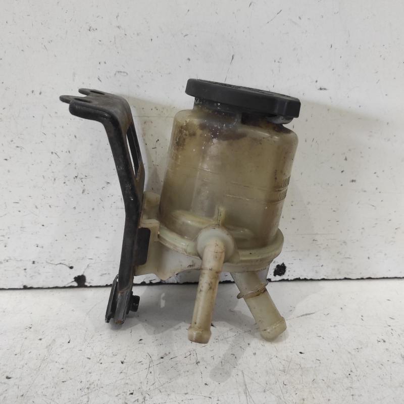 power steering reservoir