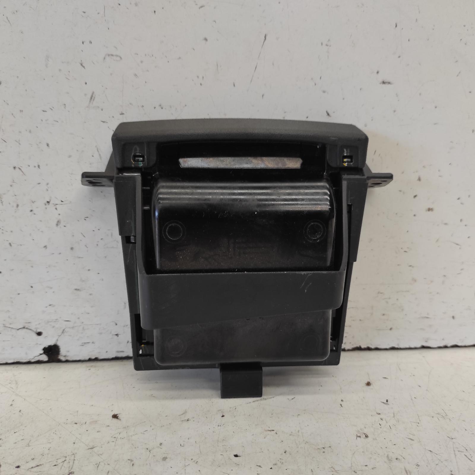 Hilux Ashtray 2005-2015 dash mounted,black,03/05-08/15 00021269 #643475