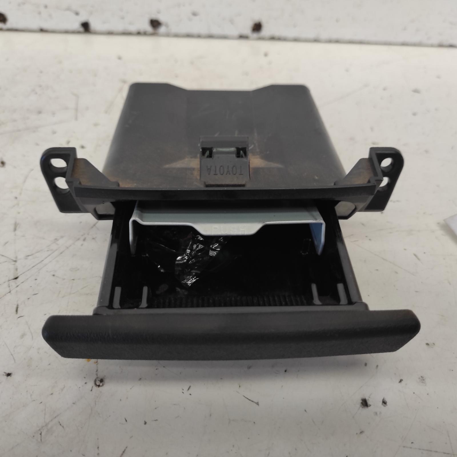Hilux Ashtray 2005-2015 dash mounted,black,03/05-08/15 00021269 #643475