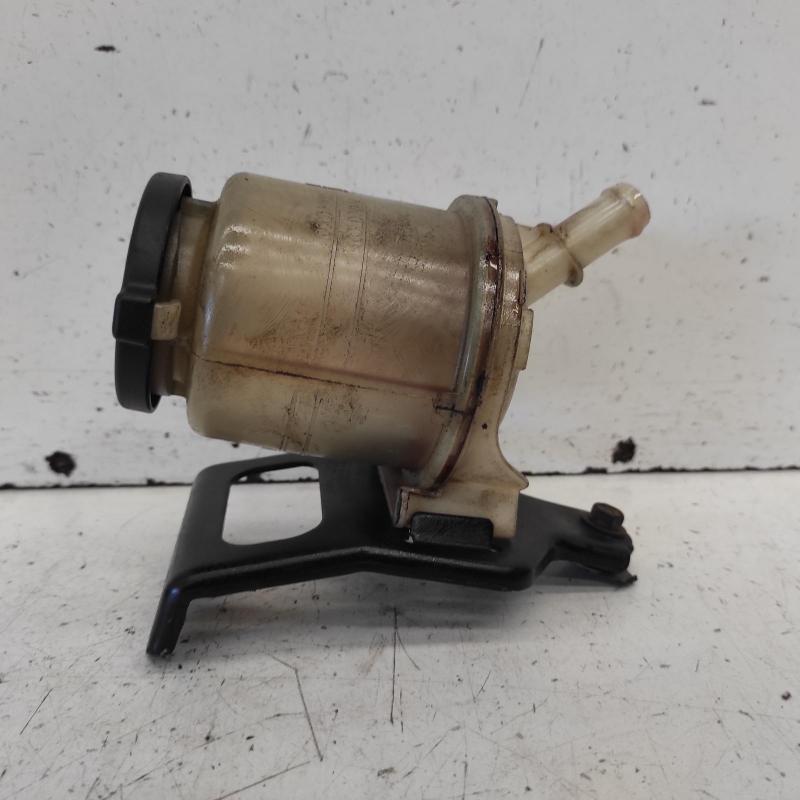 power steering reservoir