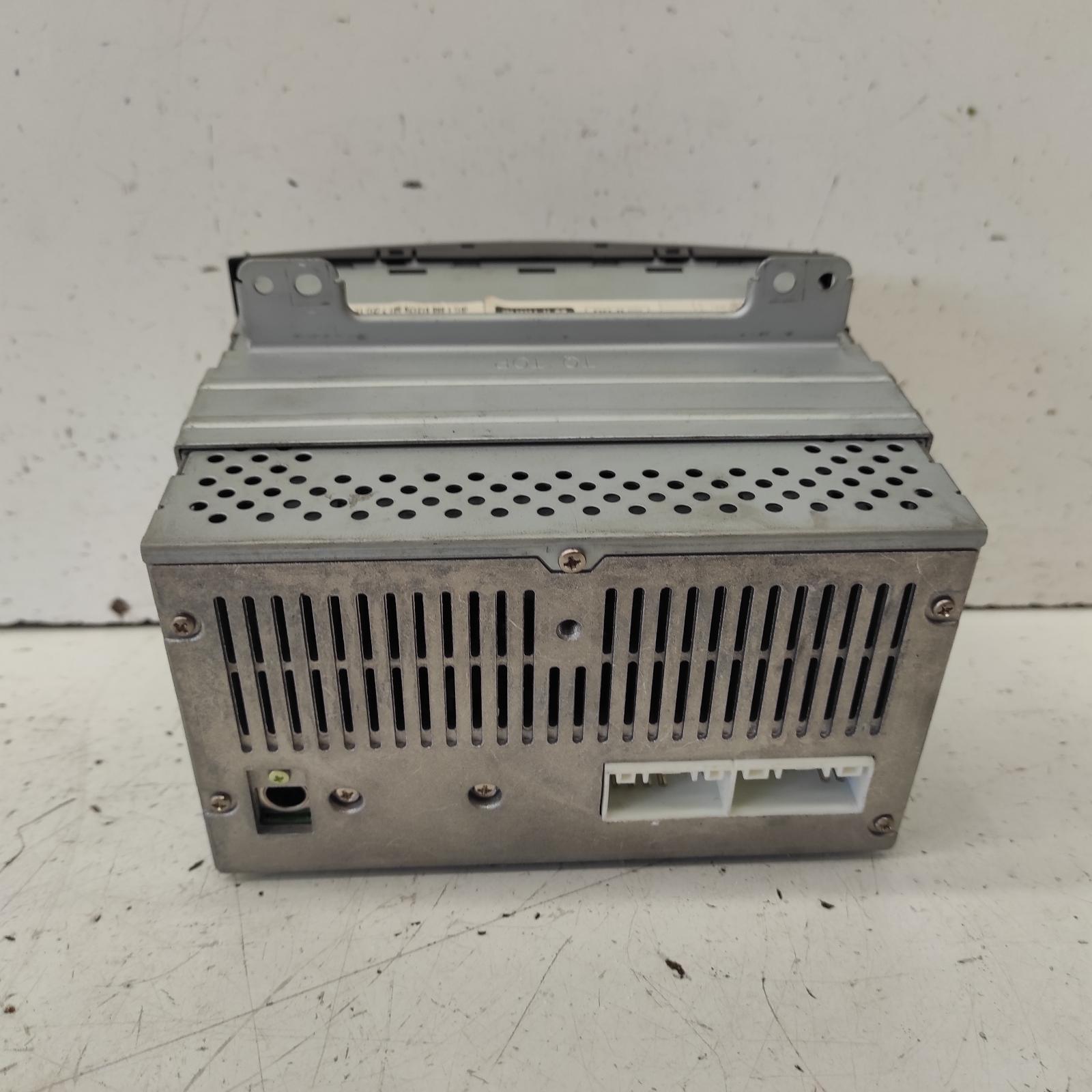 Iload/imax Stereo/head Unit 2010-2015 radio/cd player,tq,silver face,w/ bluetooth type,02/10-08/15 00020525 #643580
