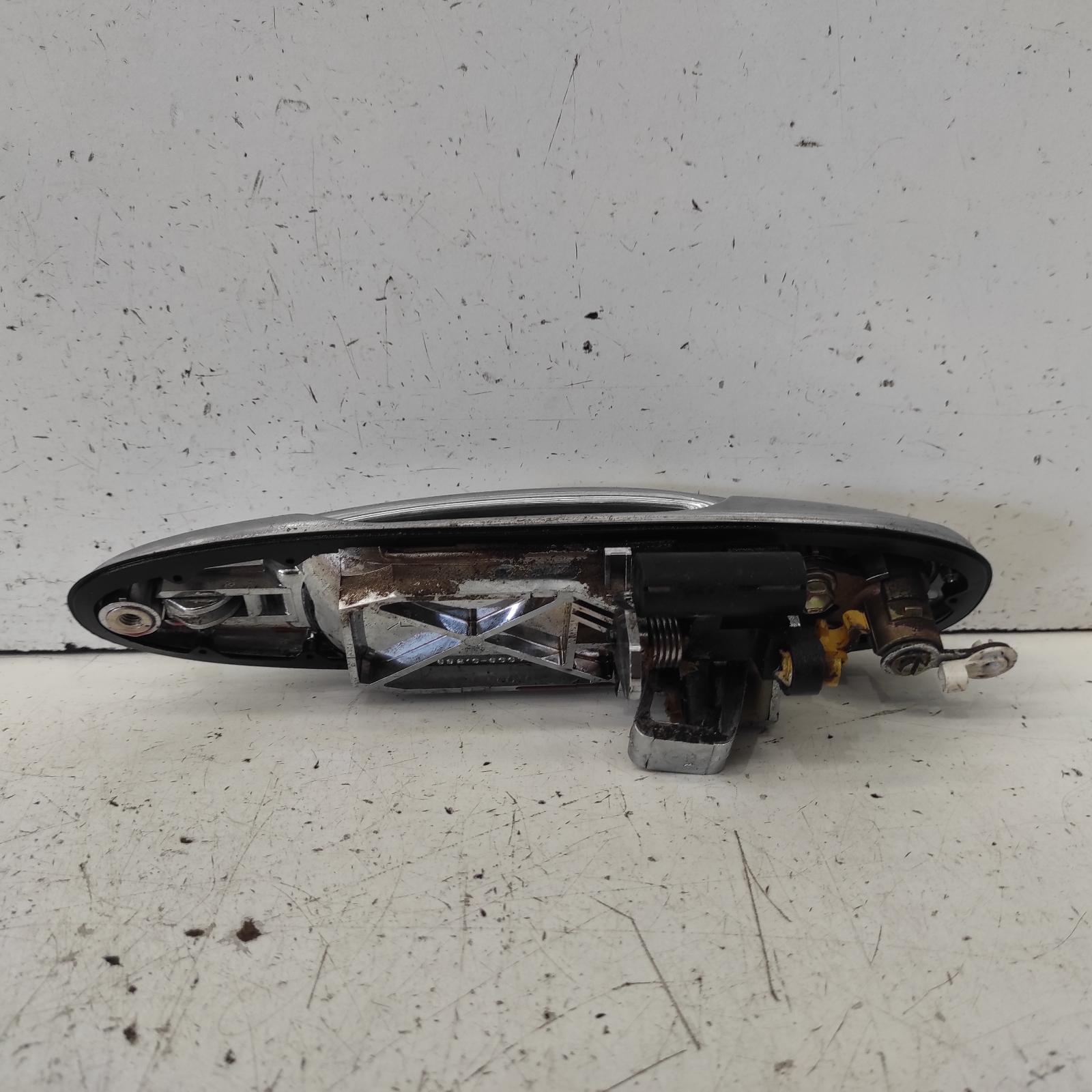 Landcruiser Door Handle 1998-2007 100 series,outer,rh front,chrome,01/98-10/07 00021015 #643728