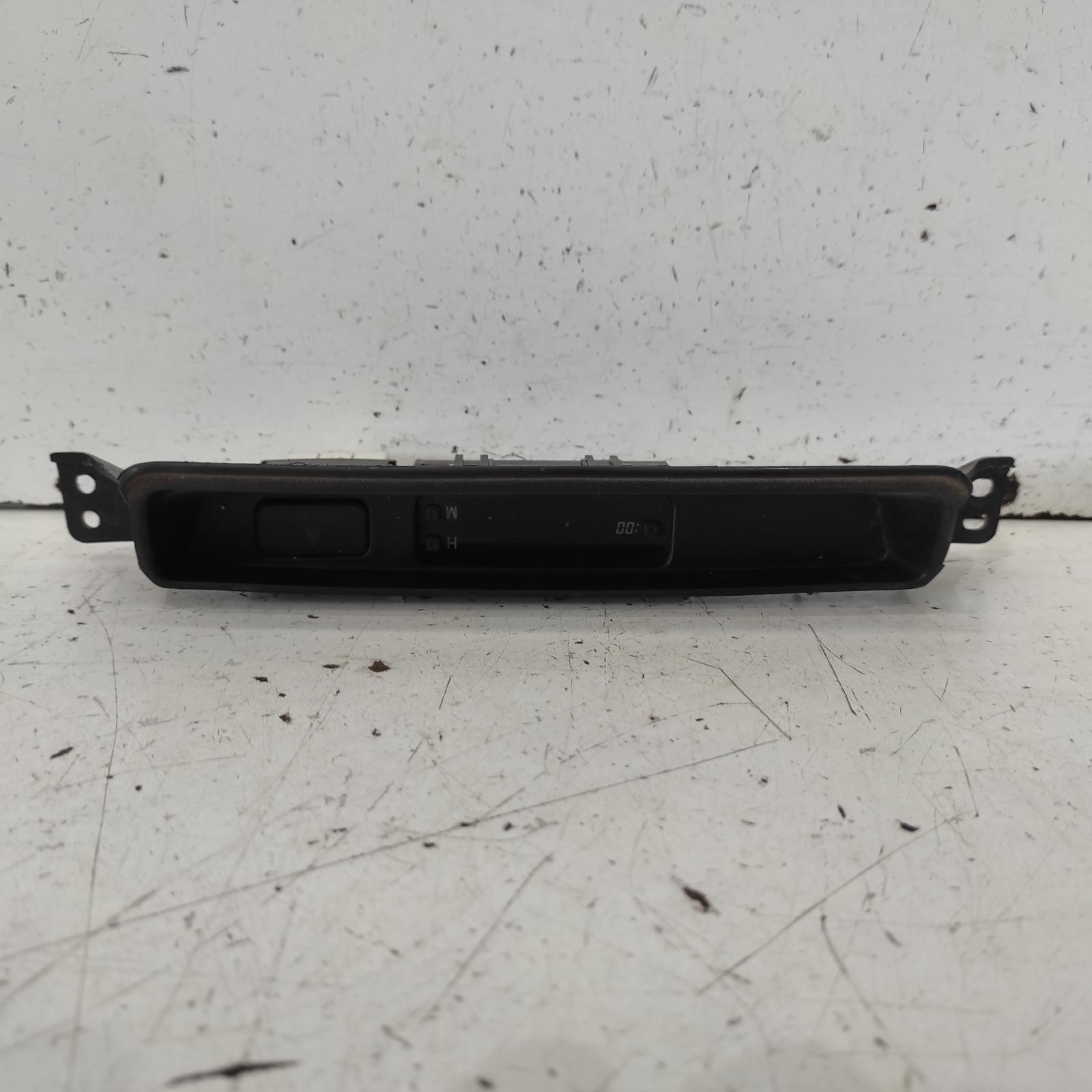 Hilux Clock 2005-2015 digital dash clock,non temperature type,03/05-08/15 00021469 #644097
