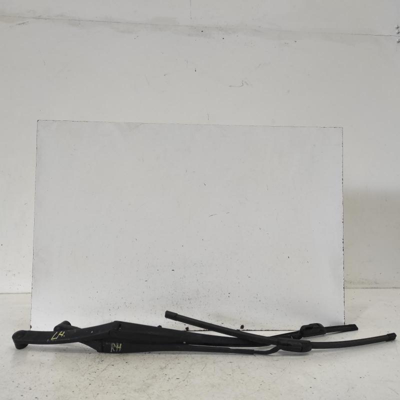 wiper arm