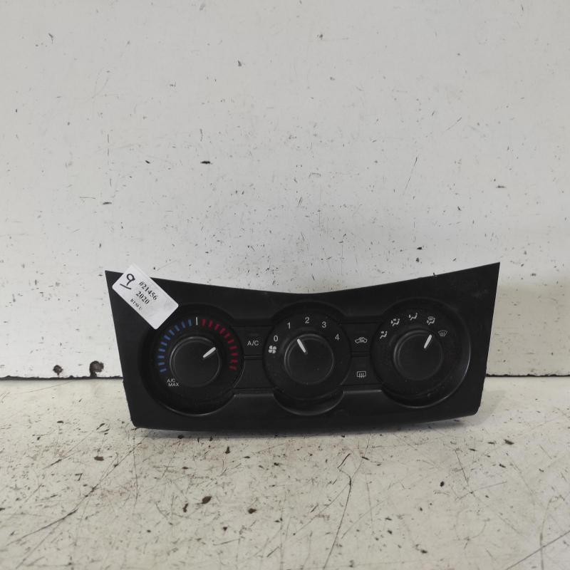 heater/aircon controls