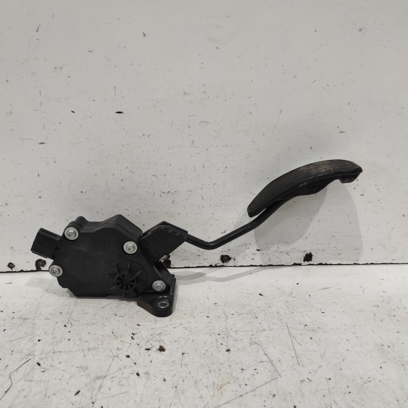 Aurion Pedal Assembly 2006-2012 gsv40r,accelerator pedal only,10/06-03/12 00021009 #646746