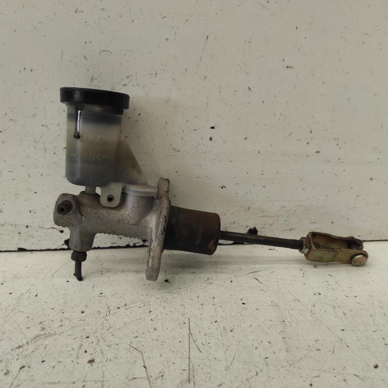 clutch master cylinder