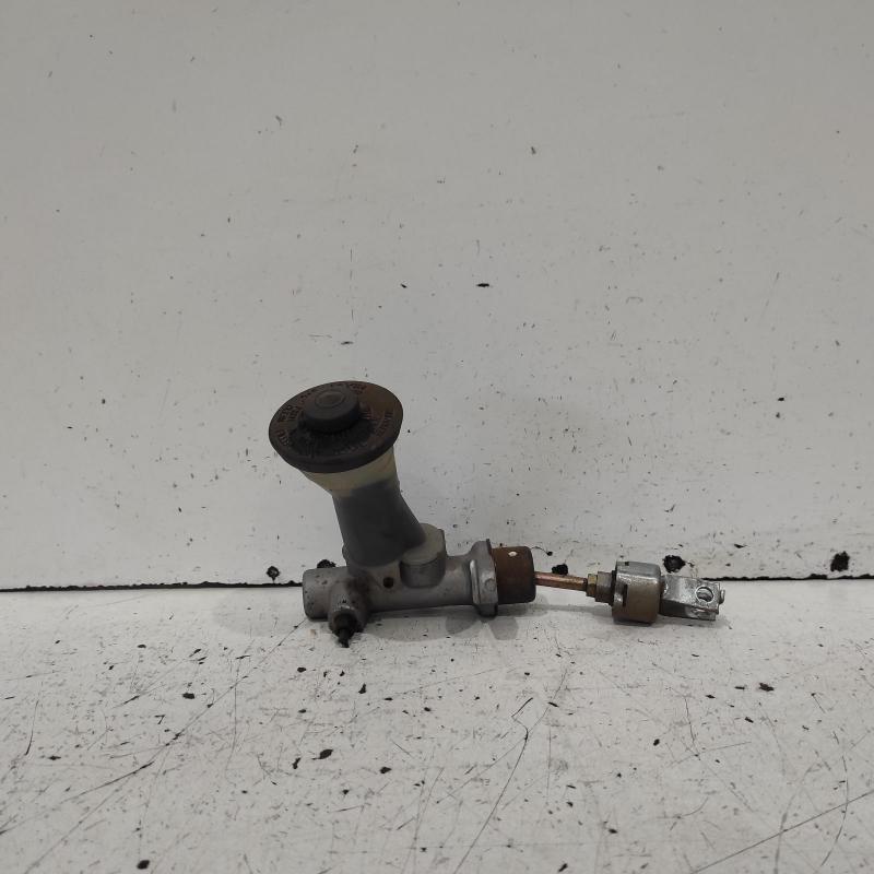 clutch master cylinder