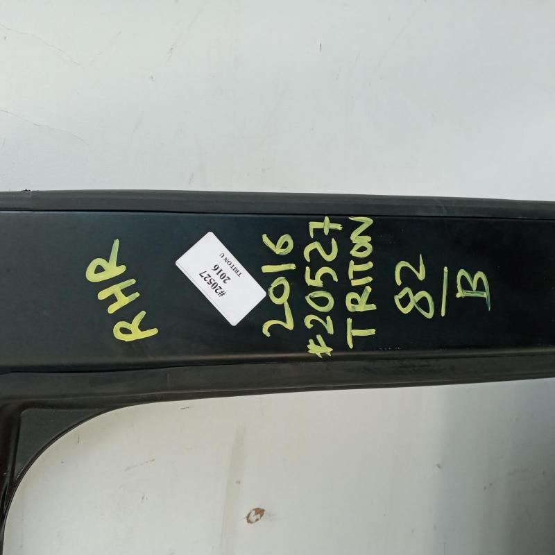 door/sliding rear right