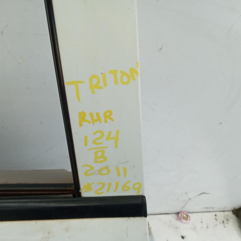 door/sliding rear right