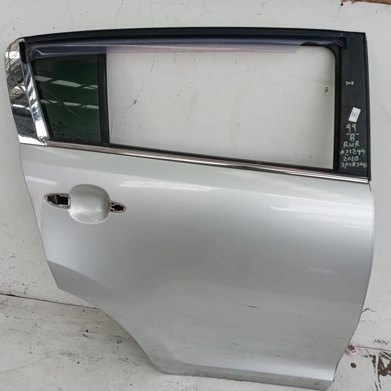 door/sliding rear right