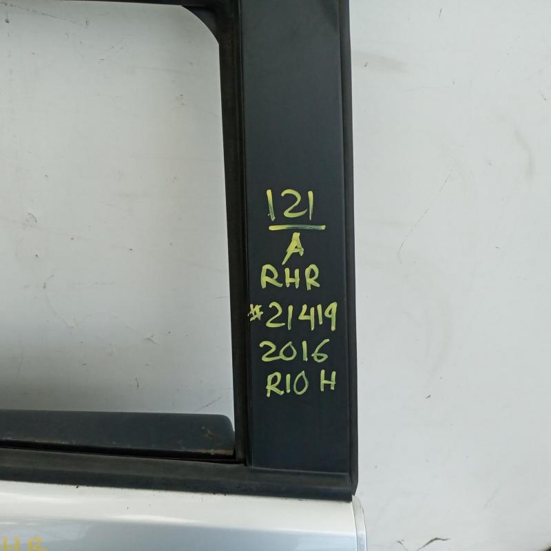 door/sliding rear right