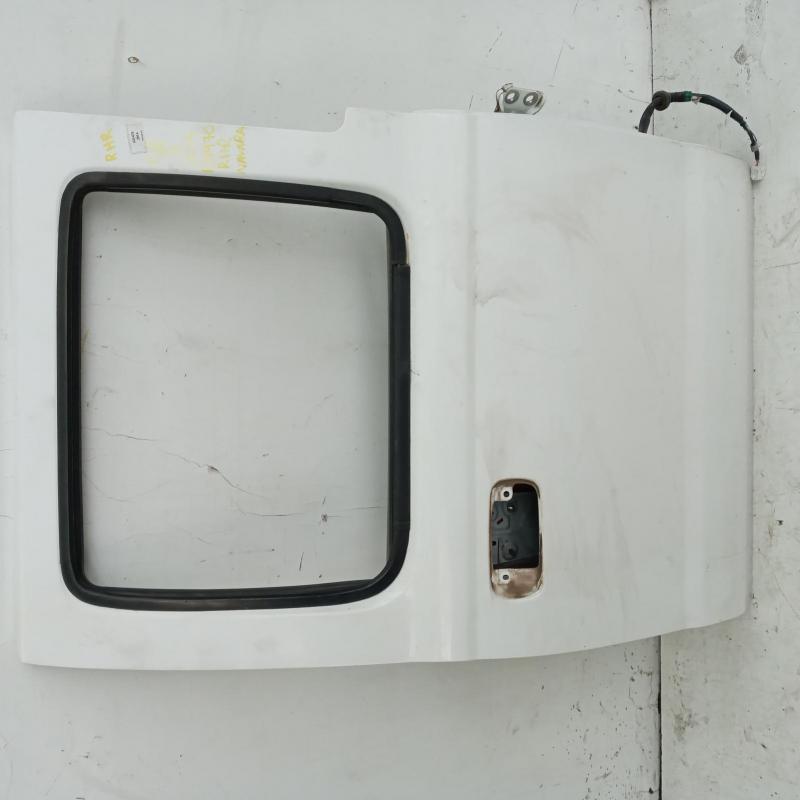 door/sliding rear right