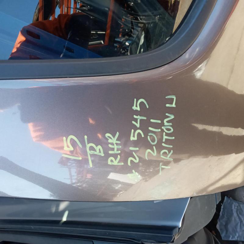 door/sliding rear right