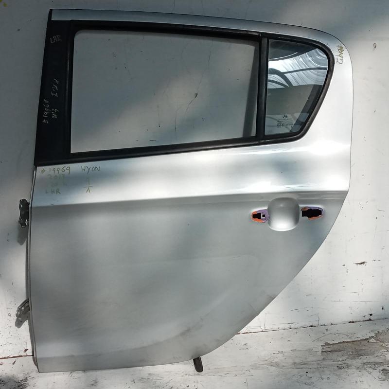 door/sliding rear left