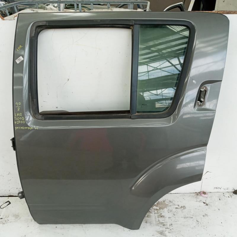 door/sliding rear left