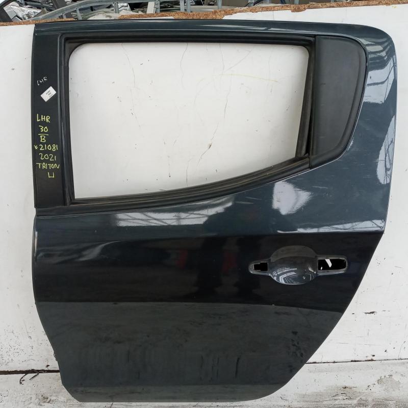 door/sliding rear left