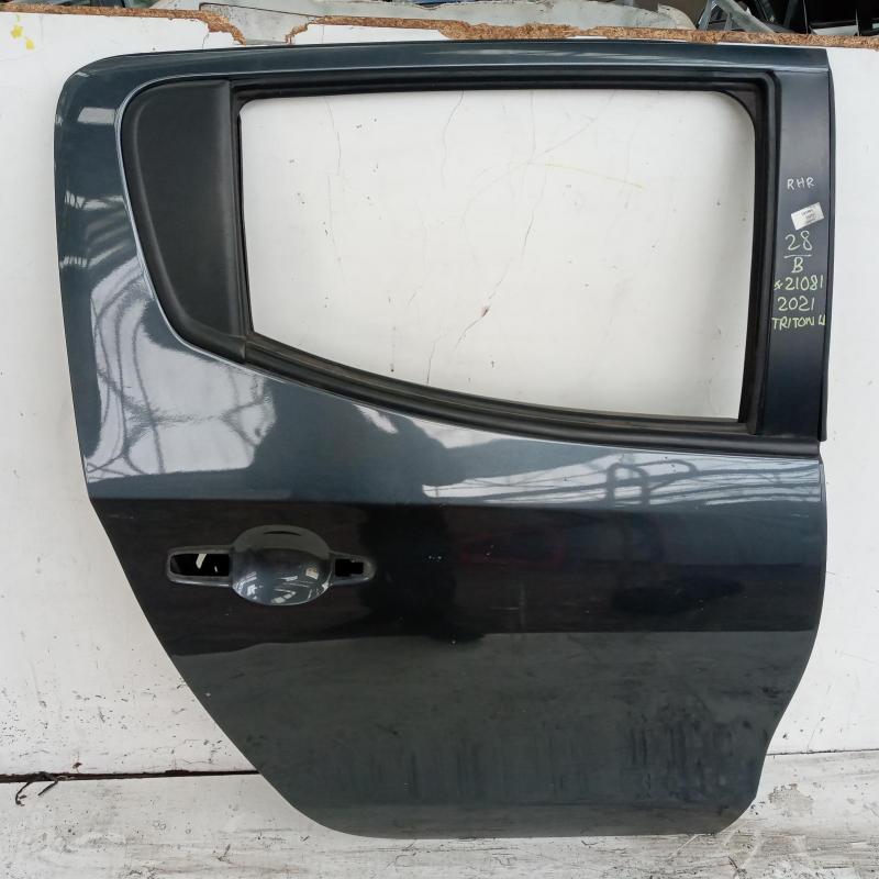 door/sliding rear right