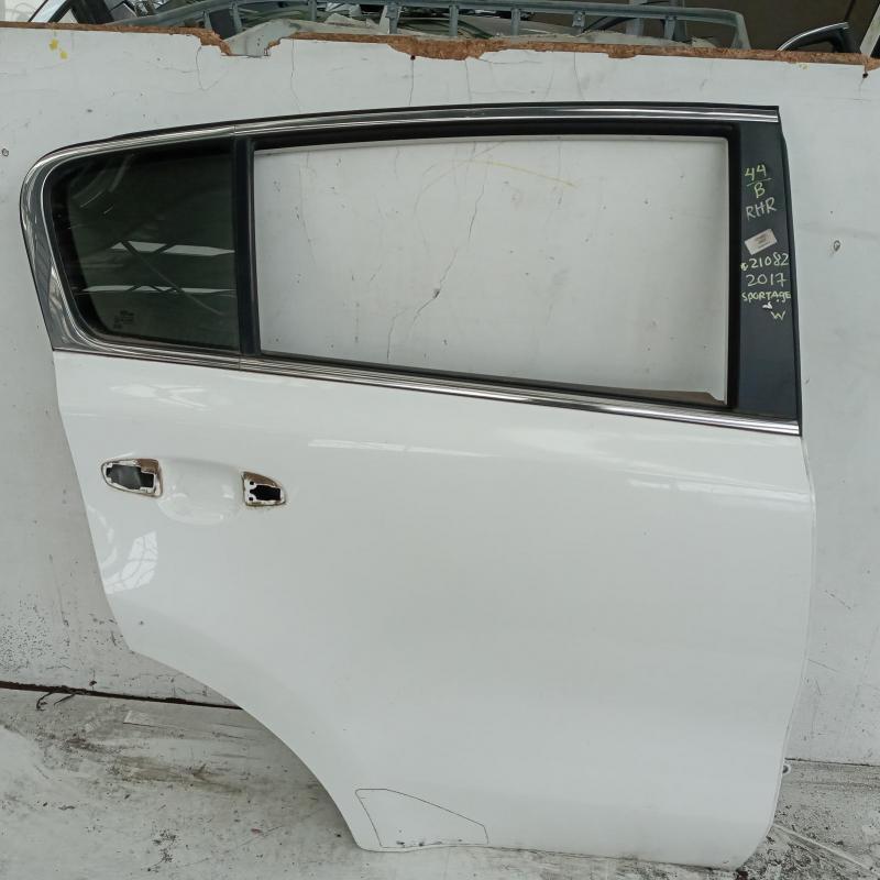 door/sliding rear right