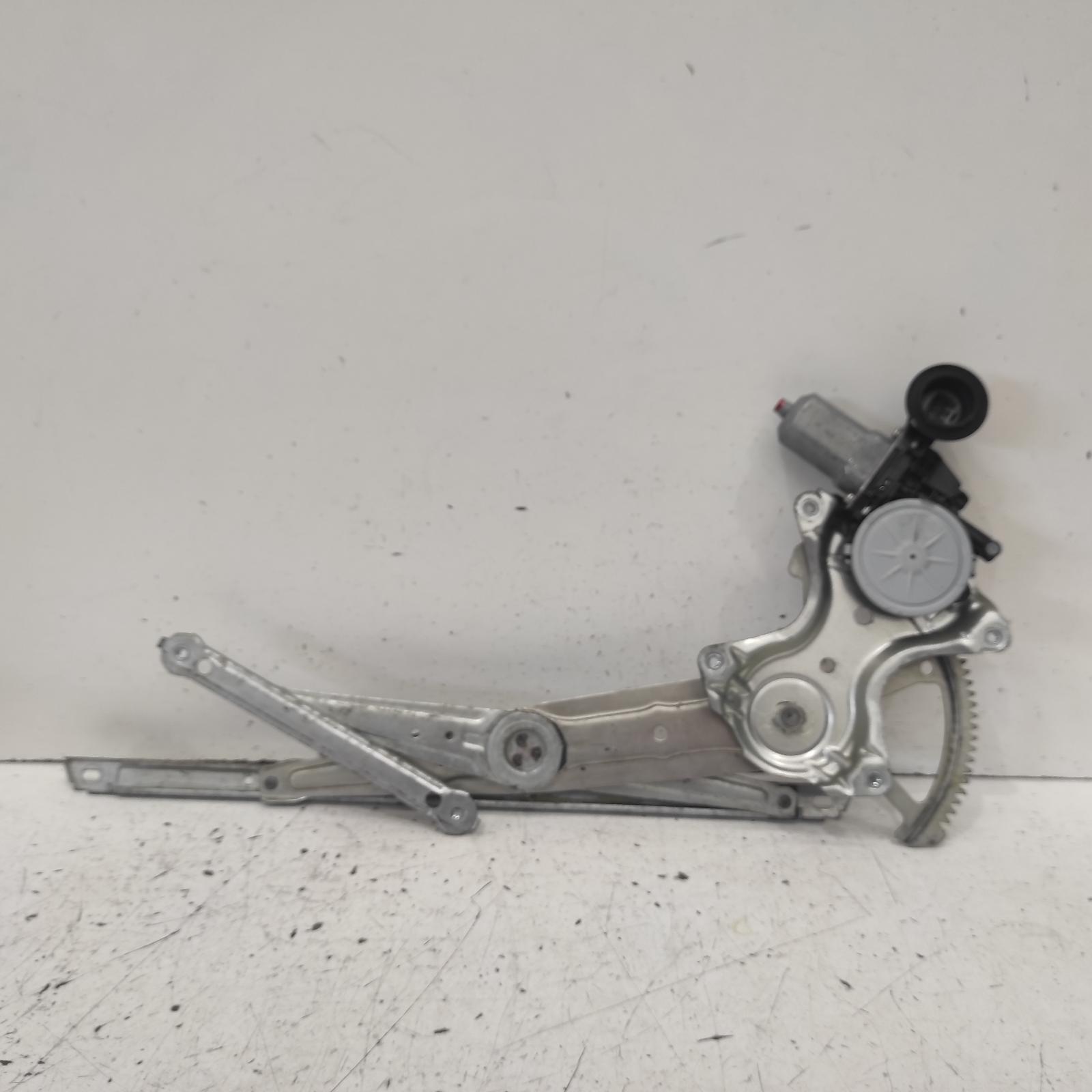 Aurion Window Regulator/motor Front Left 2012-2017 power,gsv50r,02/12-08/17 00021246 #648350