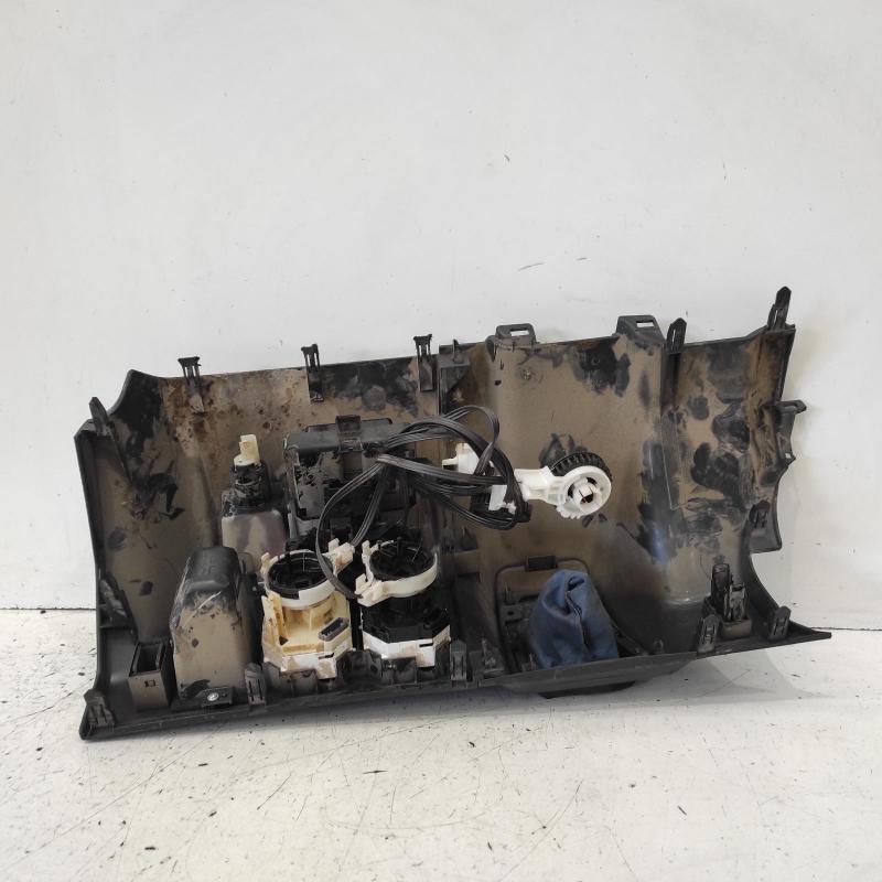 heater/aircon controls