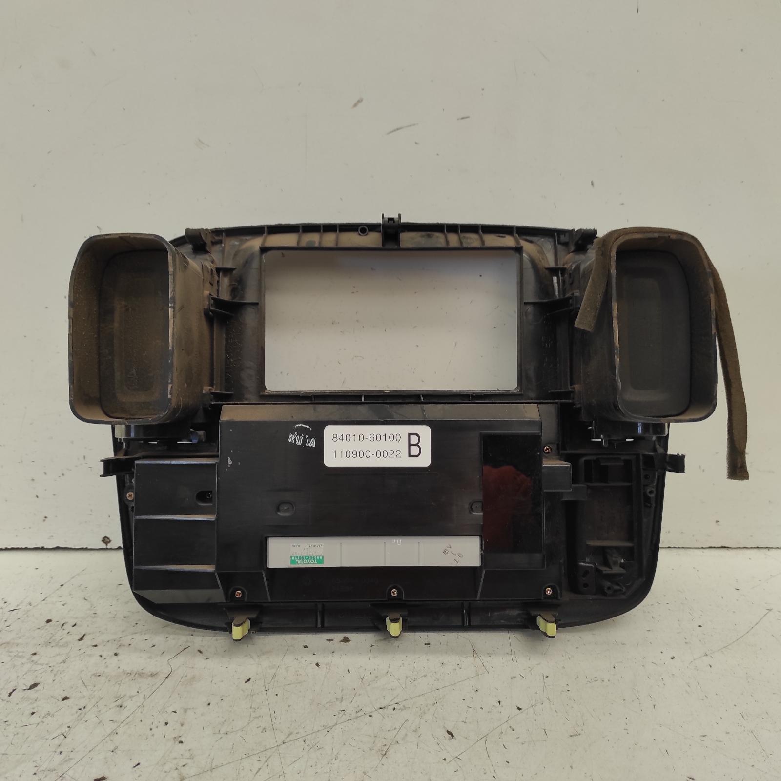 Landcruiser Heater/aircon Controls 1998-2002 100 series,non climate control,w/ diff lock switch,01/98-09/02 00021536 #649181