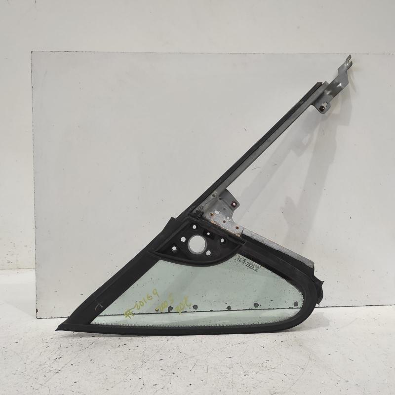 quarter door glass front left