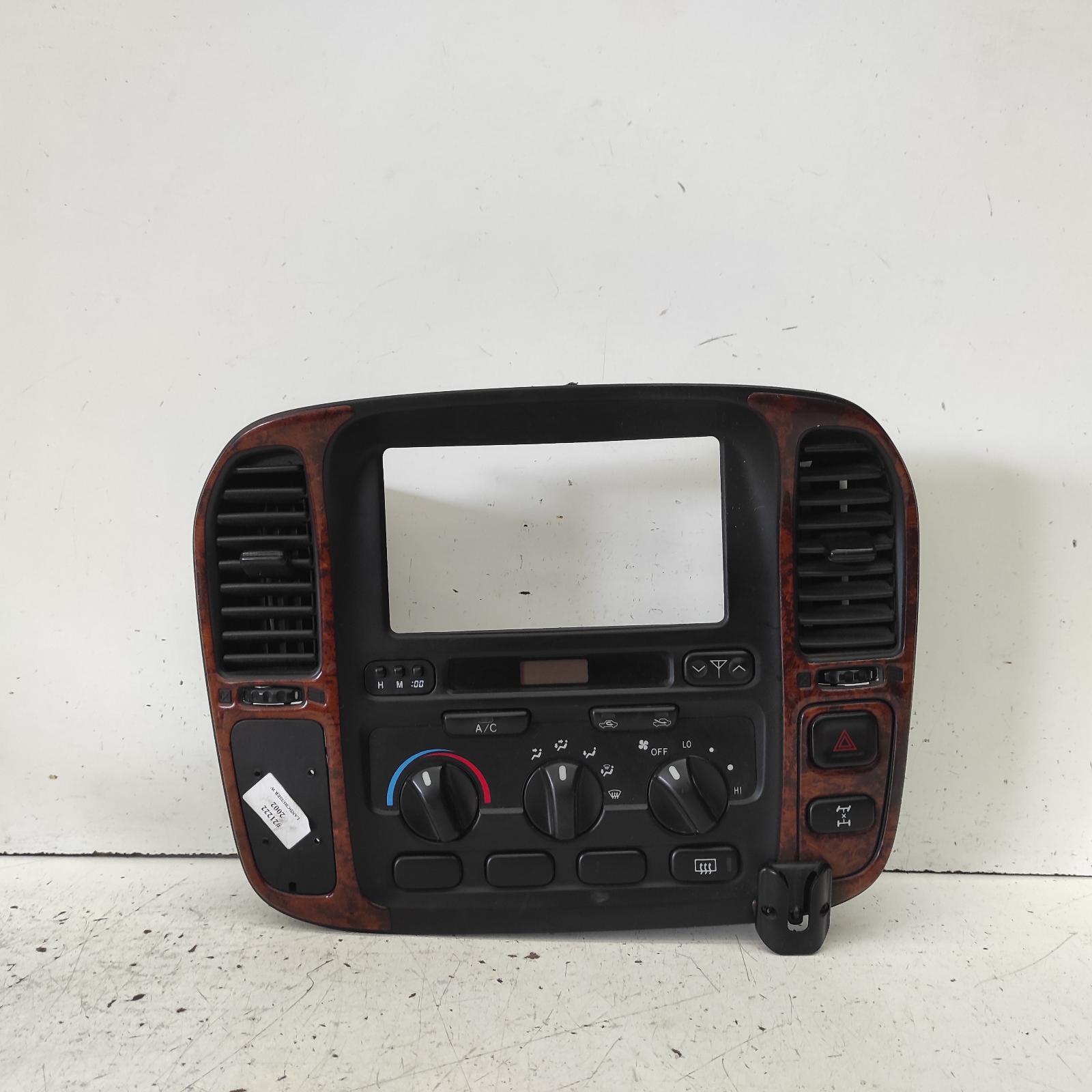 Landcruiser Heater/aircon Controls 1998-2002 100 series,non climate control,w/ diff lock switch,01/98-09/02 00021222 #649649