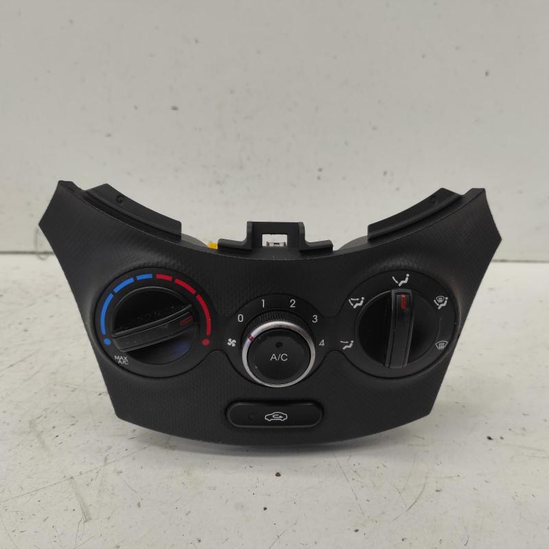 heater/aircon controls