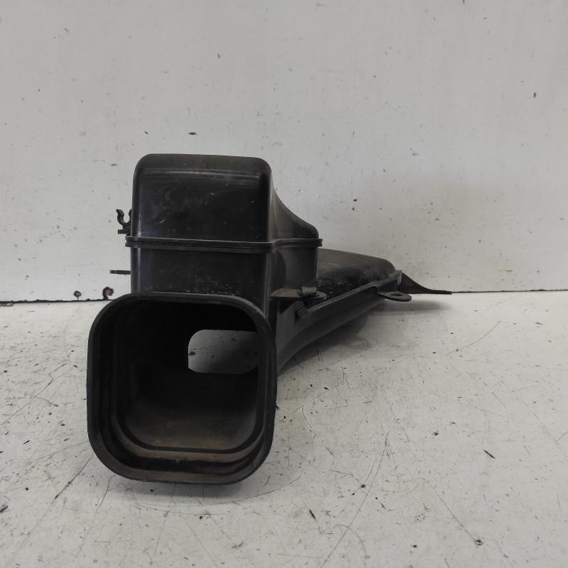 air cleaner duct/hose