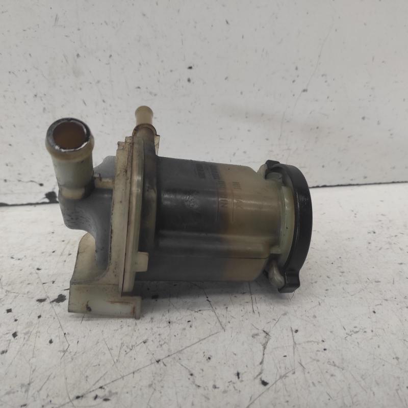 power steering reservoir