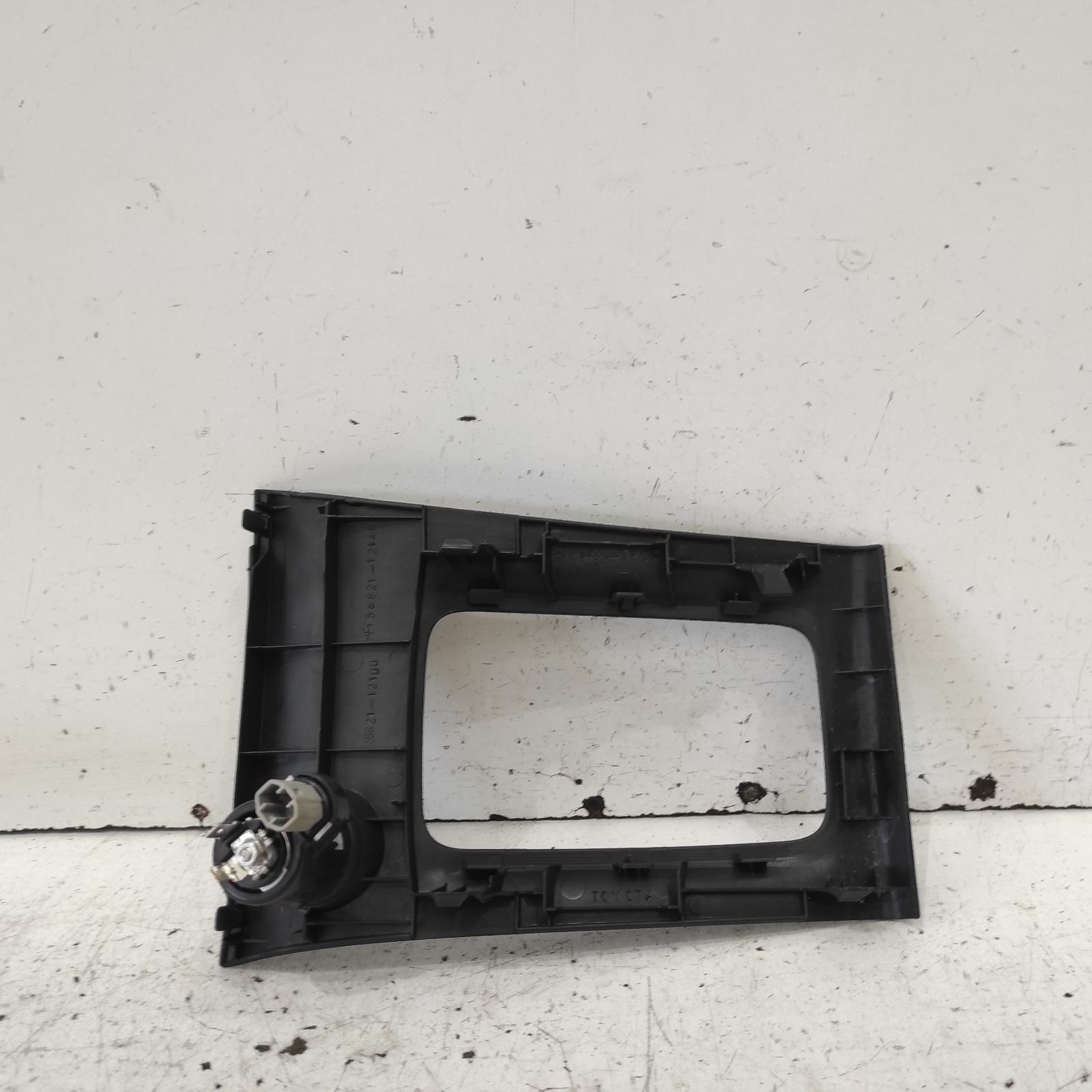 Corolla Console 2001-2007 zze122 12/01-06/07 00021367 #652285