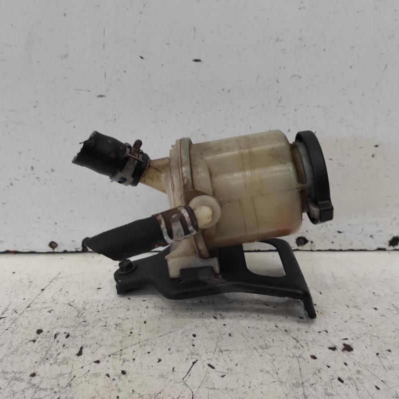 power steering reservoir
