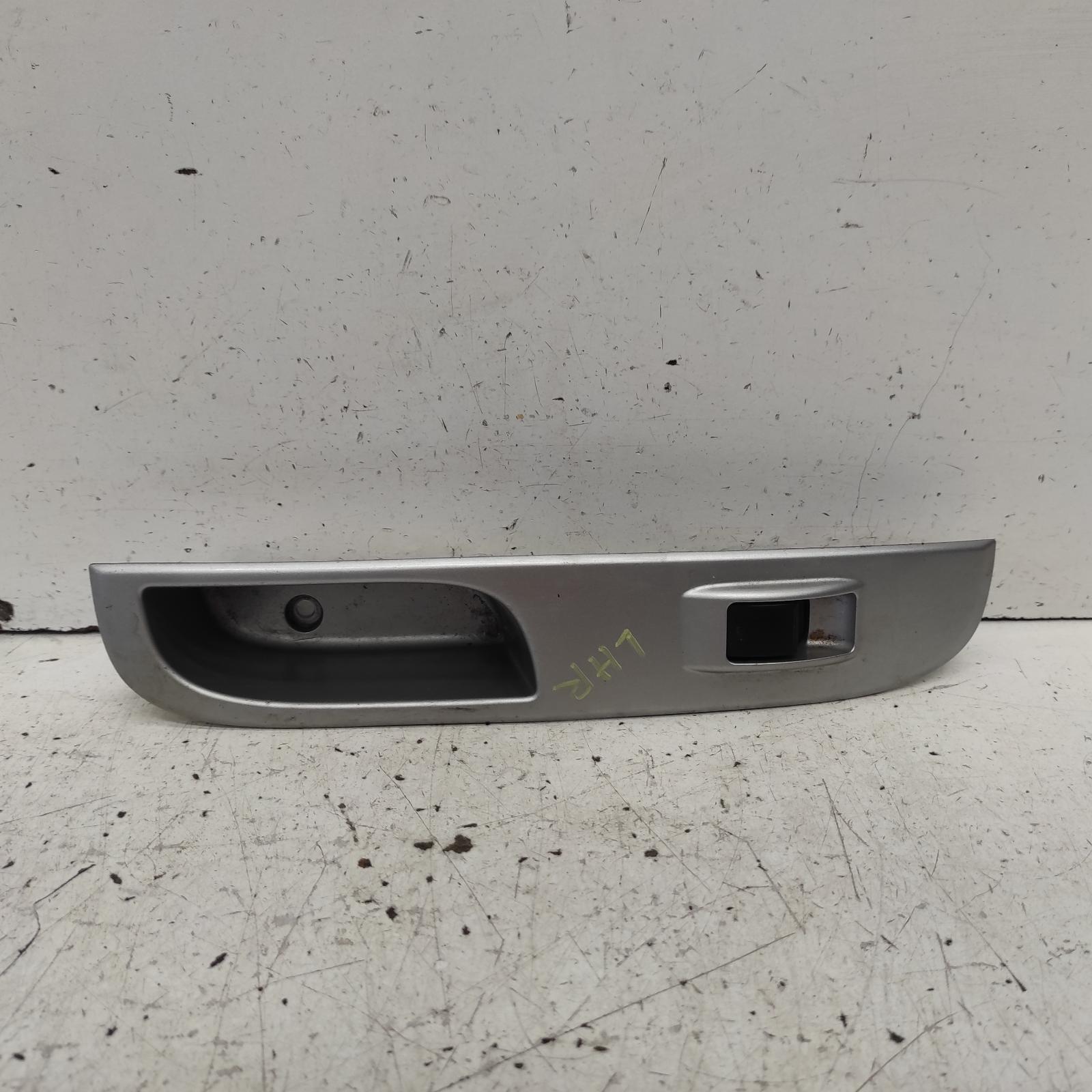Triton Power Door Window Switch 2006-2015 lh rear,ml-mn,07/06-04/15 00021545 #653627