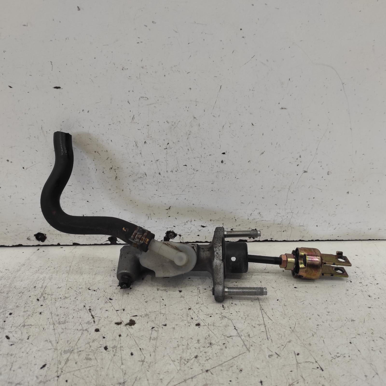 Corolla Clutch Master Cylinder 2001-2007 zze122 12/01-06/07 00021211 #654139