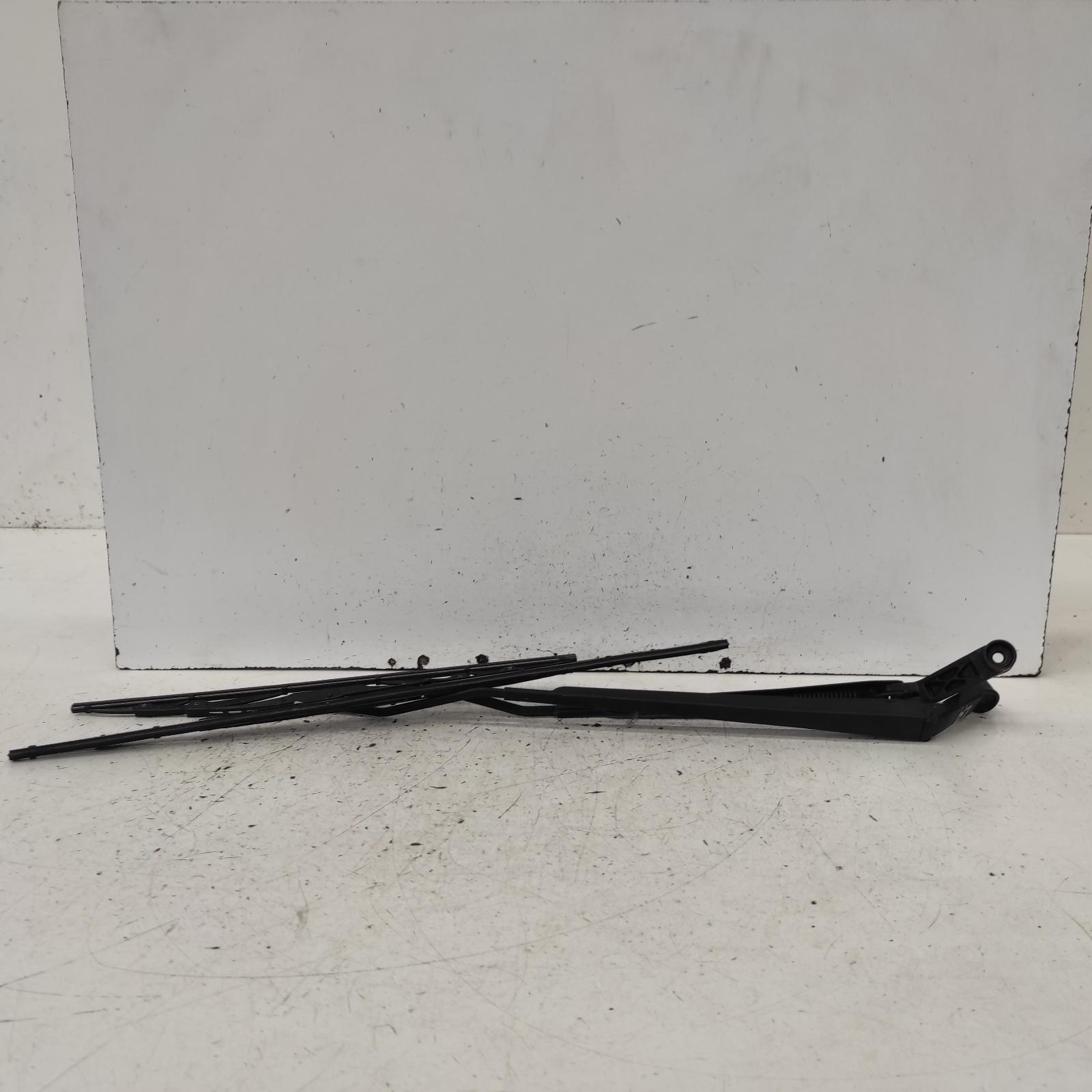Corolla Wiper Arm 2001-2007 front (pair),zze122,12/01-06/07 00021211 #654196