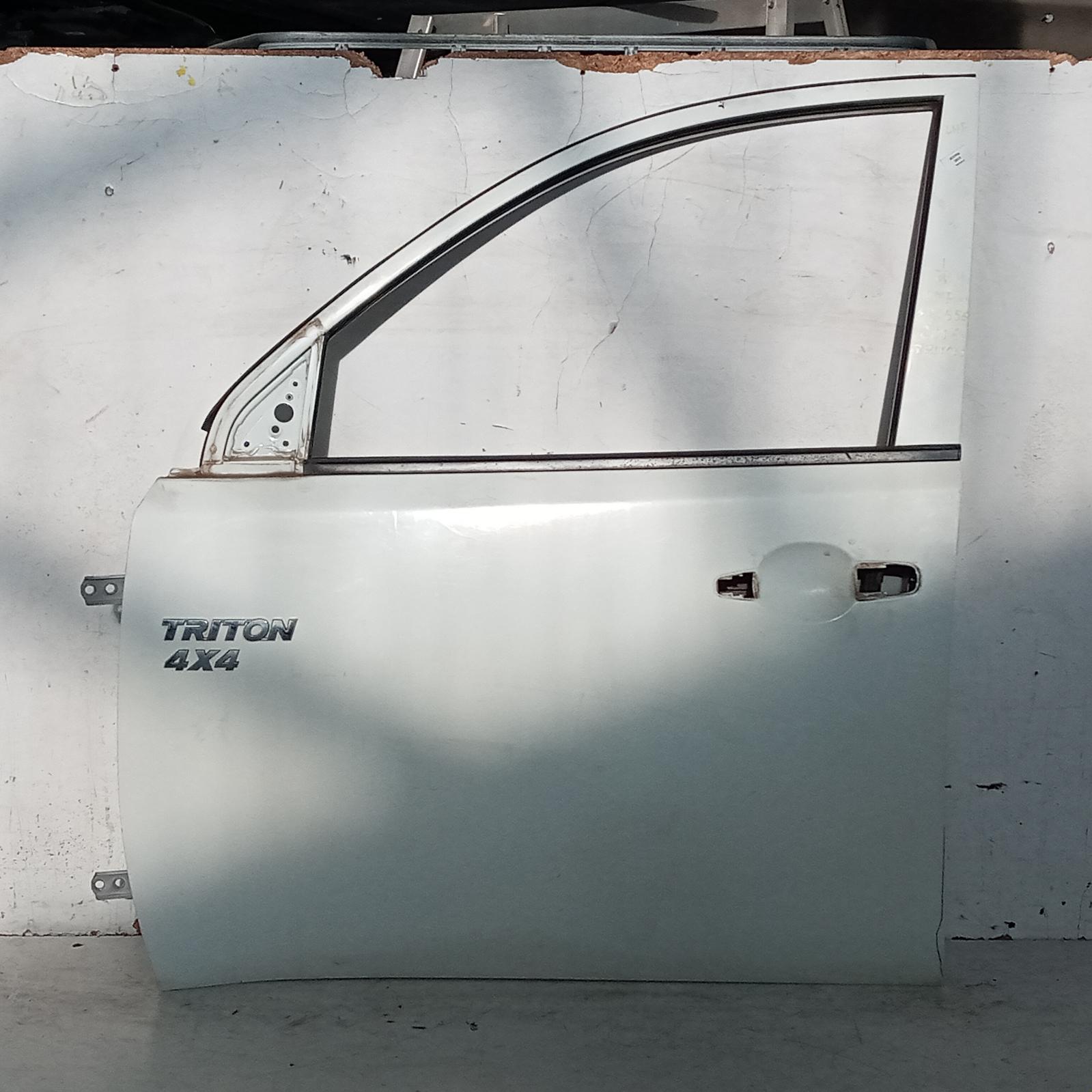 Triton Door Front Left 2006-2015 ml-mn,single/dual cab,non mould type,07/06-04/15 00021556 #654601