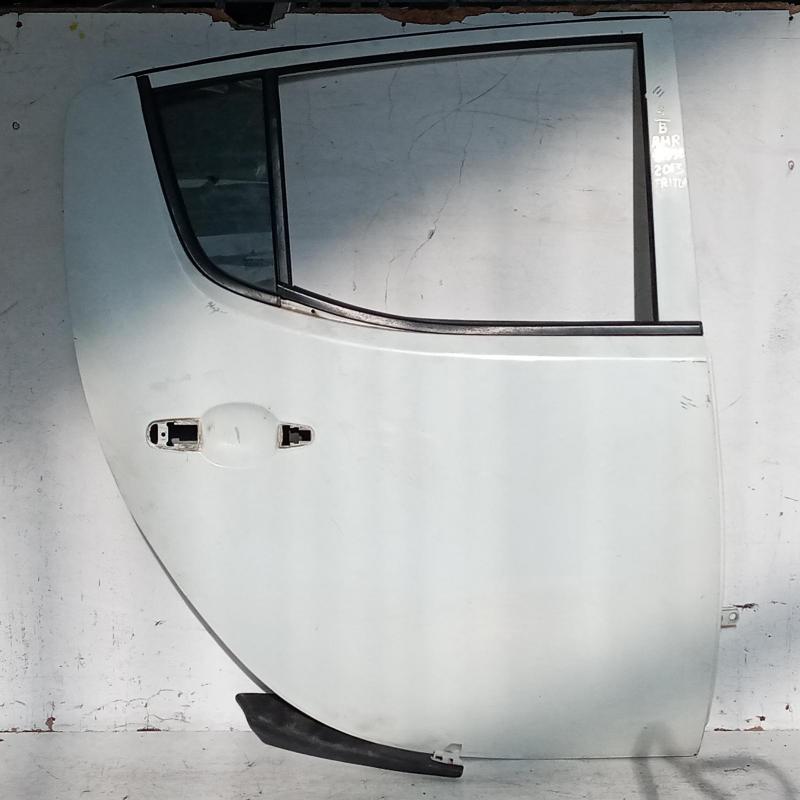 door/sliding rear right