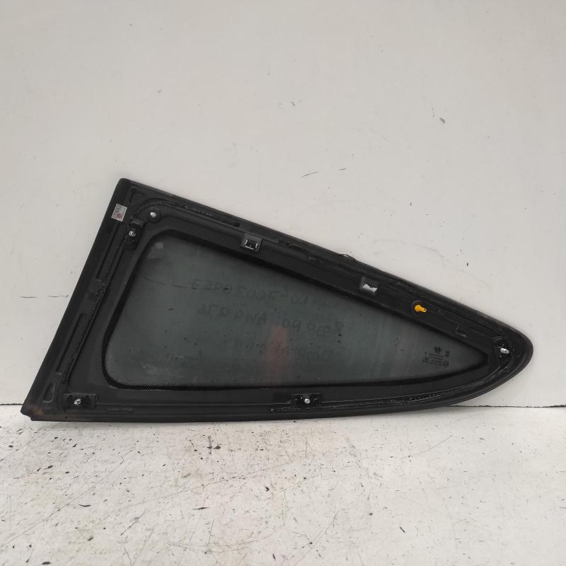 side glass rear right